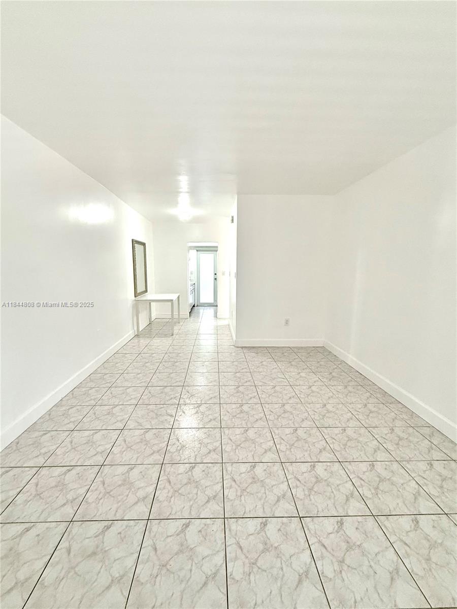 Chic studio apartment in quiet South Beach area one block from the Flamingo Park, which offers tons of amenities like a lap pool, a kids waterpark, tennis court, basket ball court, soccer, and more. The unit is newly painted and has a new A/C and updated bathroom. There is ample resident street parking. Washer and dryer are just outside the unit. Easy to show! Contact listing agent!