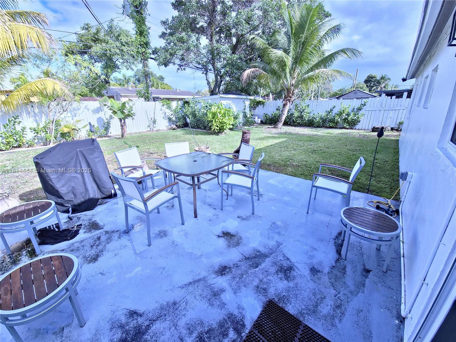 BROADVIEW COUNTRY CLUB - Residential