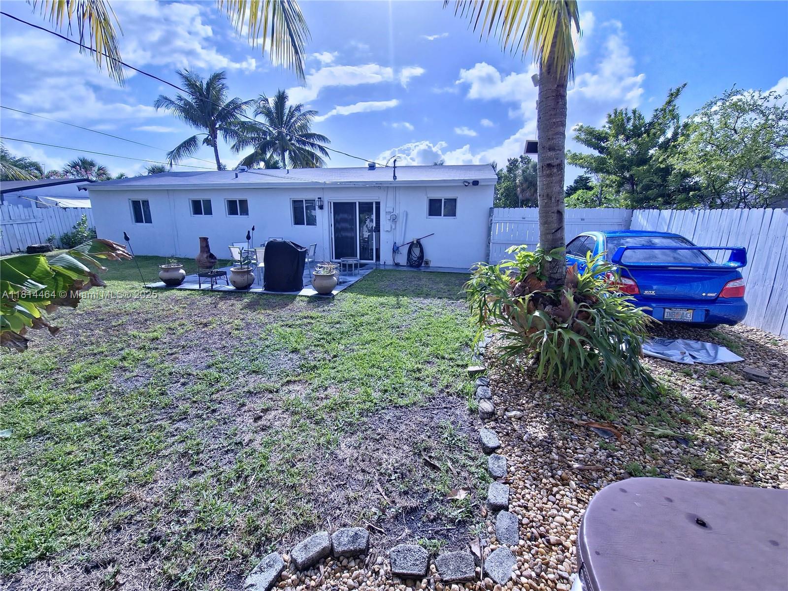 BROADVIEW COUNTRY CLUB - Residential