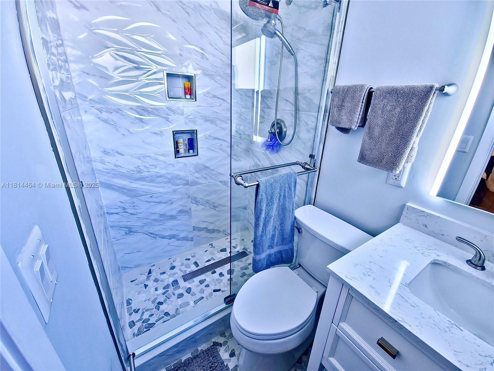 BROADVIEW COUNTRY CLUB - Residential