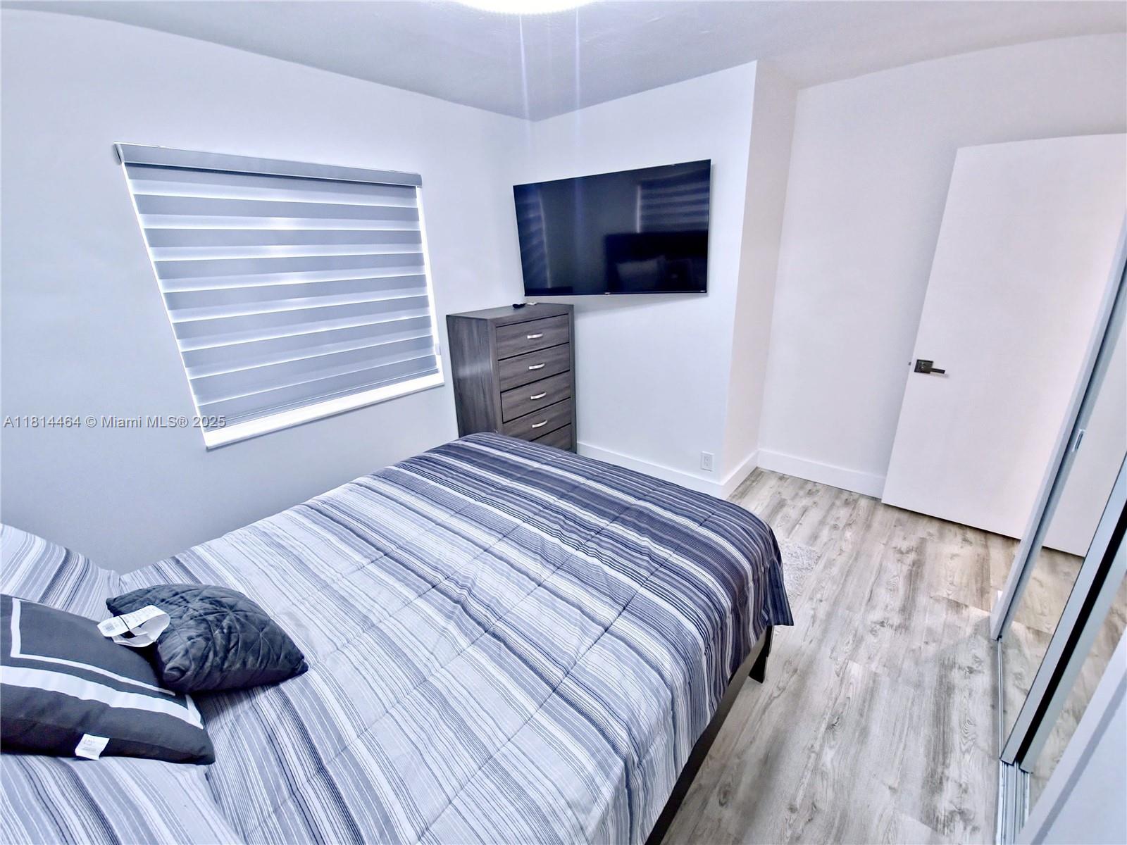 BROADVIEW COUNTRY CLUB - Residential