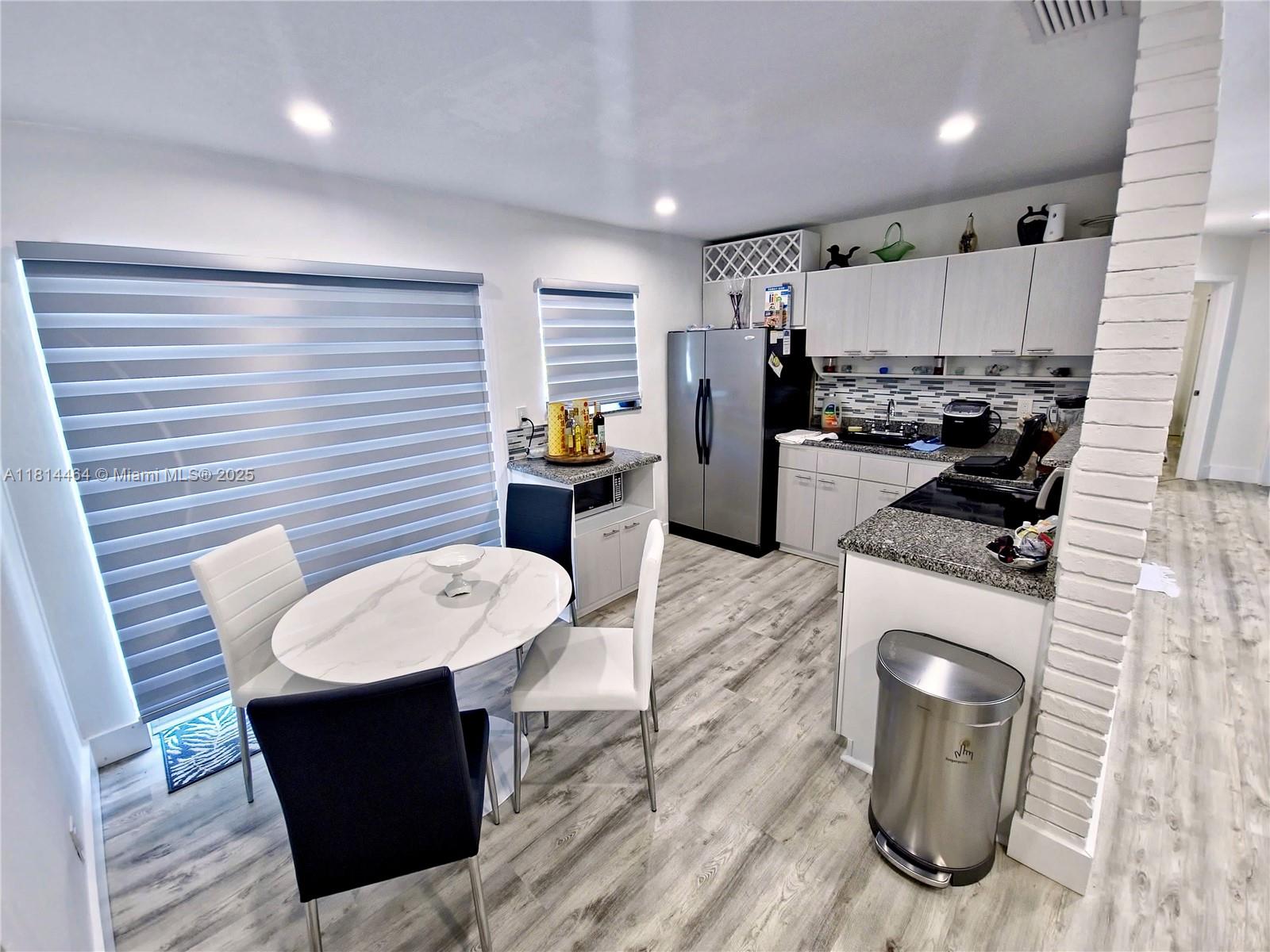 BROADVIEW COUNTRY CLUB - Residential