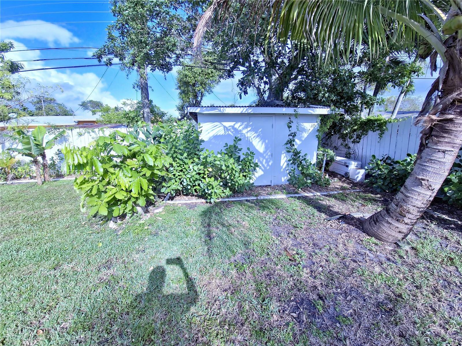 BROADVIEW COUNTRY CLUB - Residential