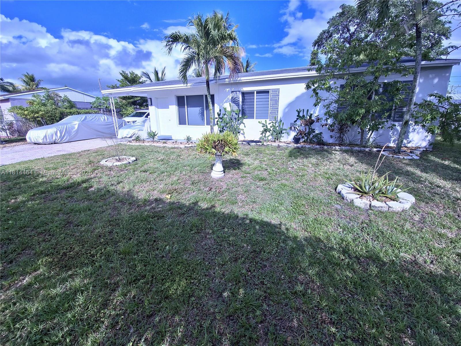 BROADVIEW COUNTRY CLUB - Residential