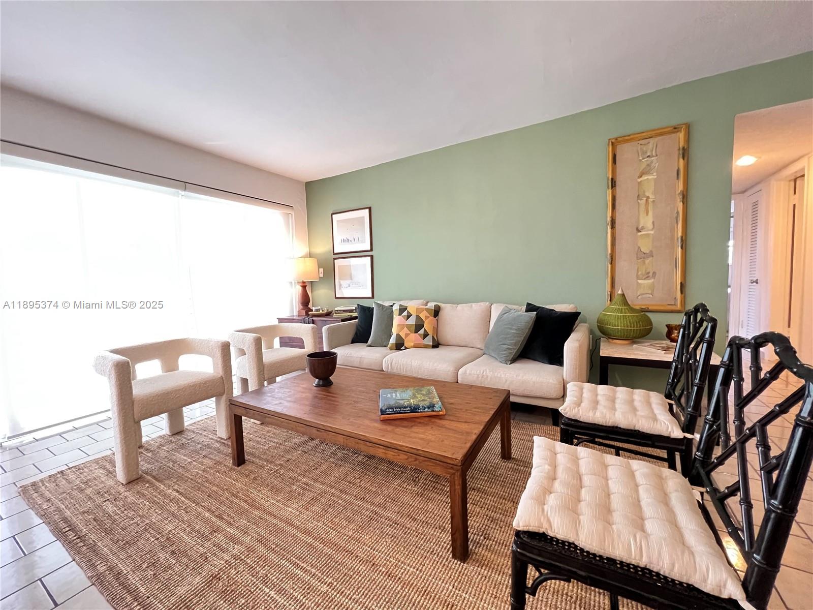 555 Crandon Blvd 53