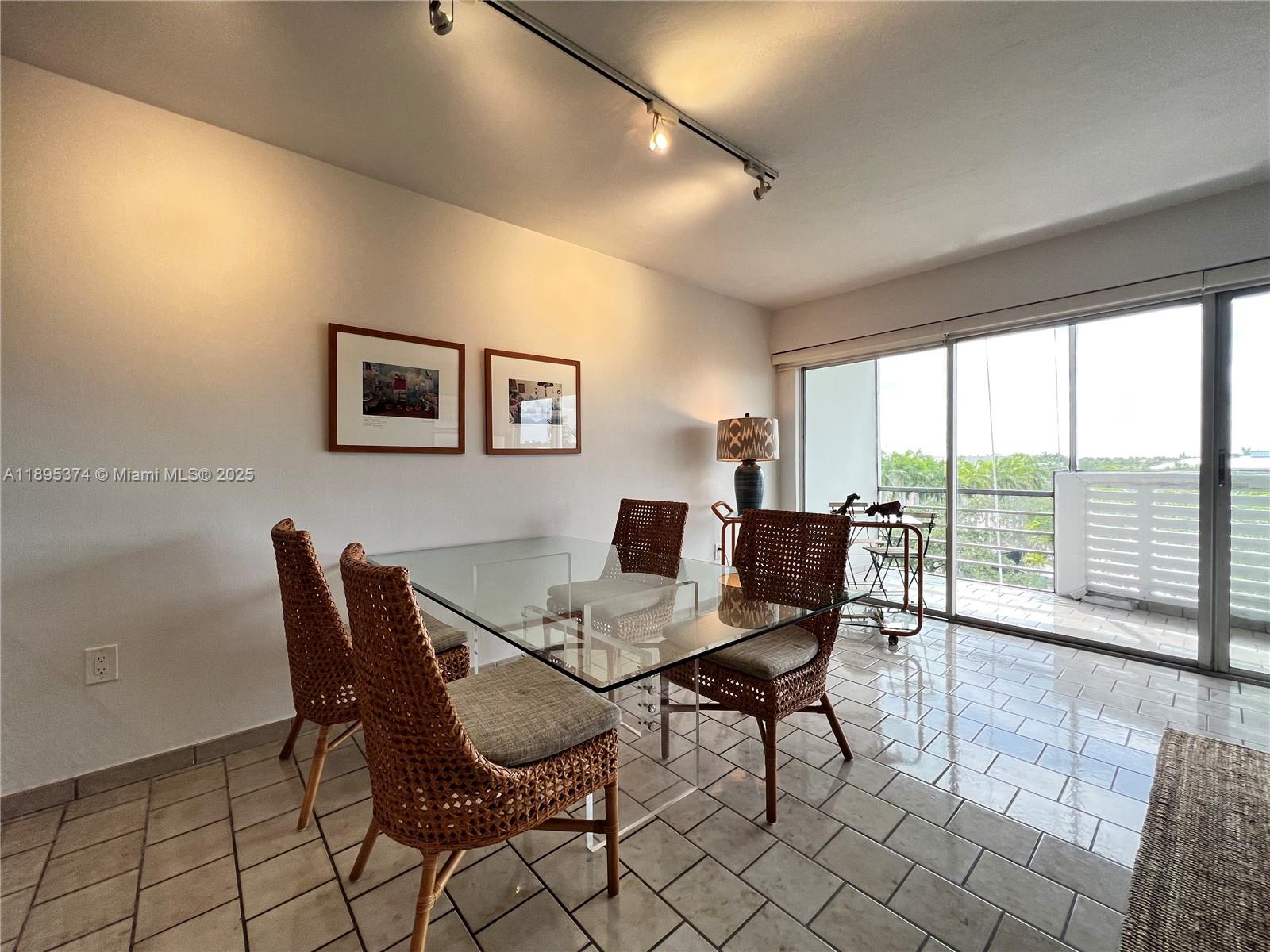 CRANDON TOWER CONDO - Residential Lease