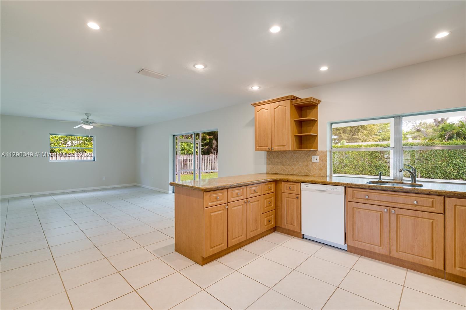 PINE SHORE SEC 1 - Residential