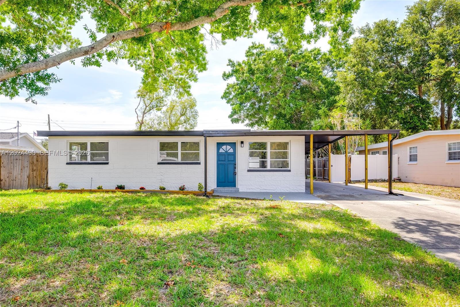 SEMINOLE LAKE VILLAGE 2ND - Residential