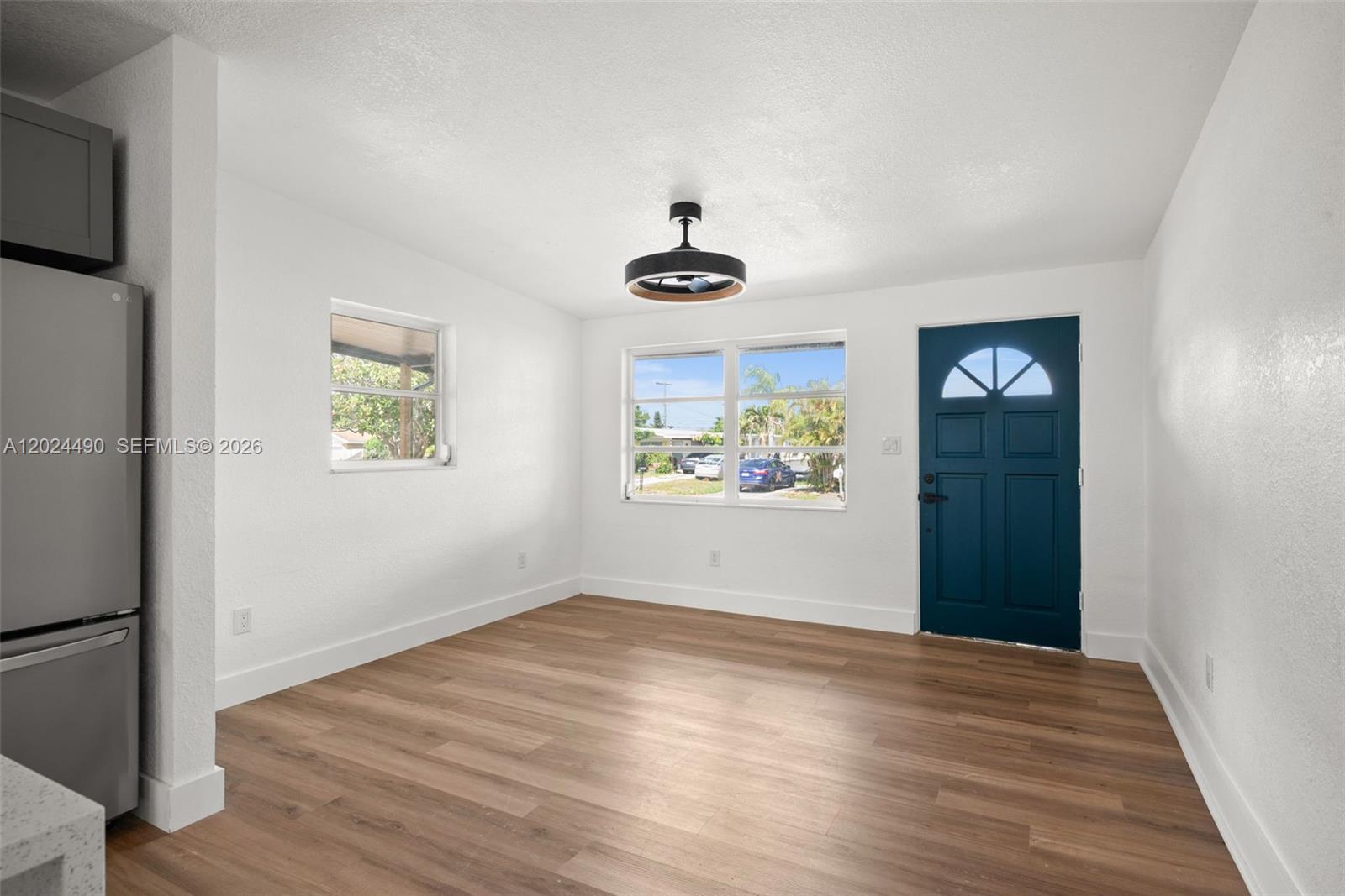 SEMINOLE LAKE VILLAGE 2ND - Residential