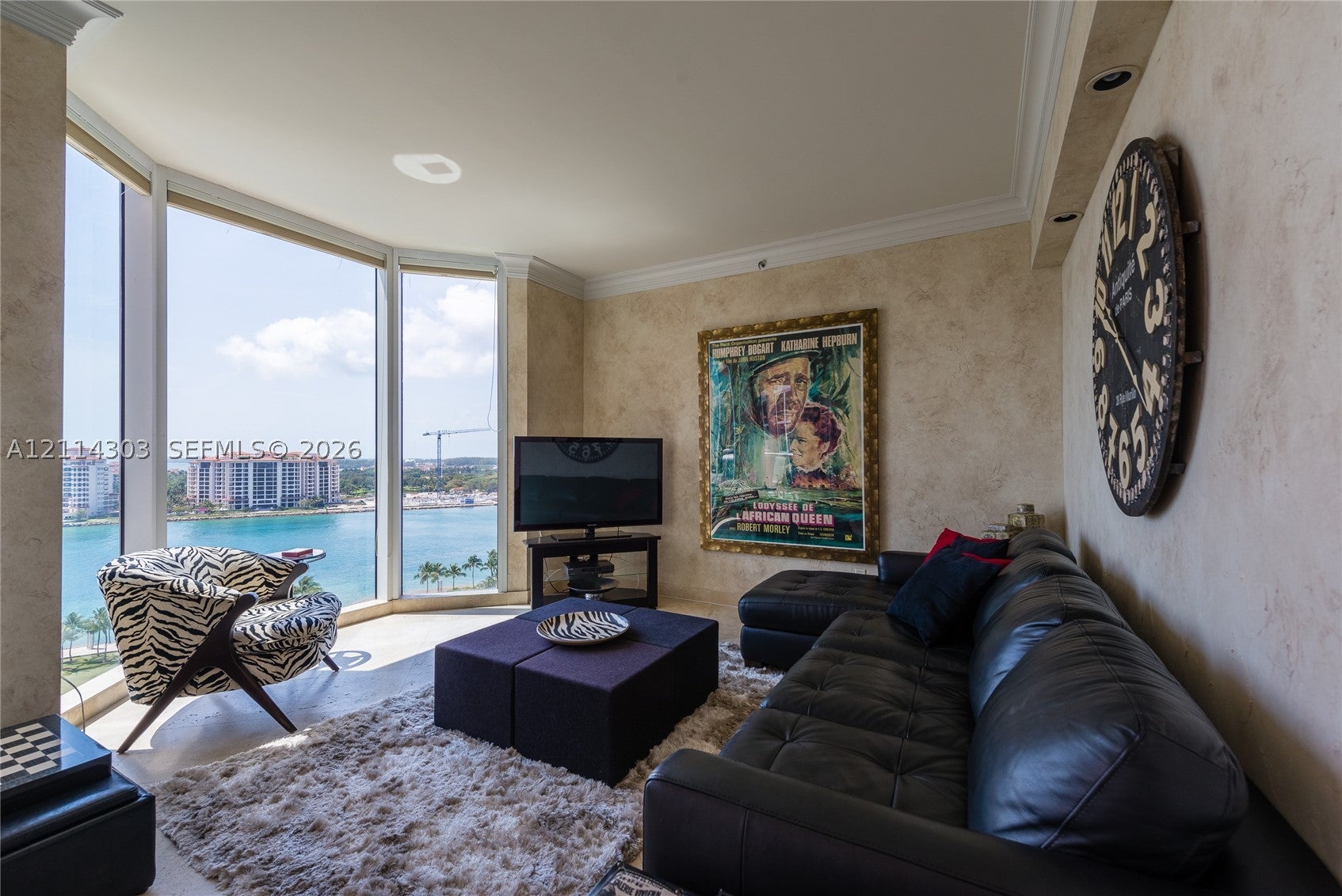 300 S Pointe Dr 1504