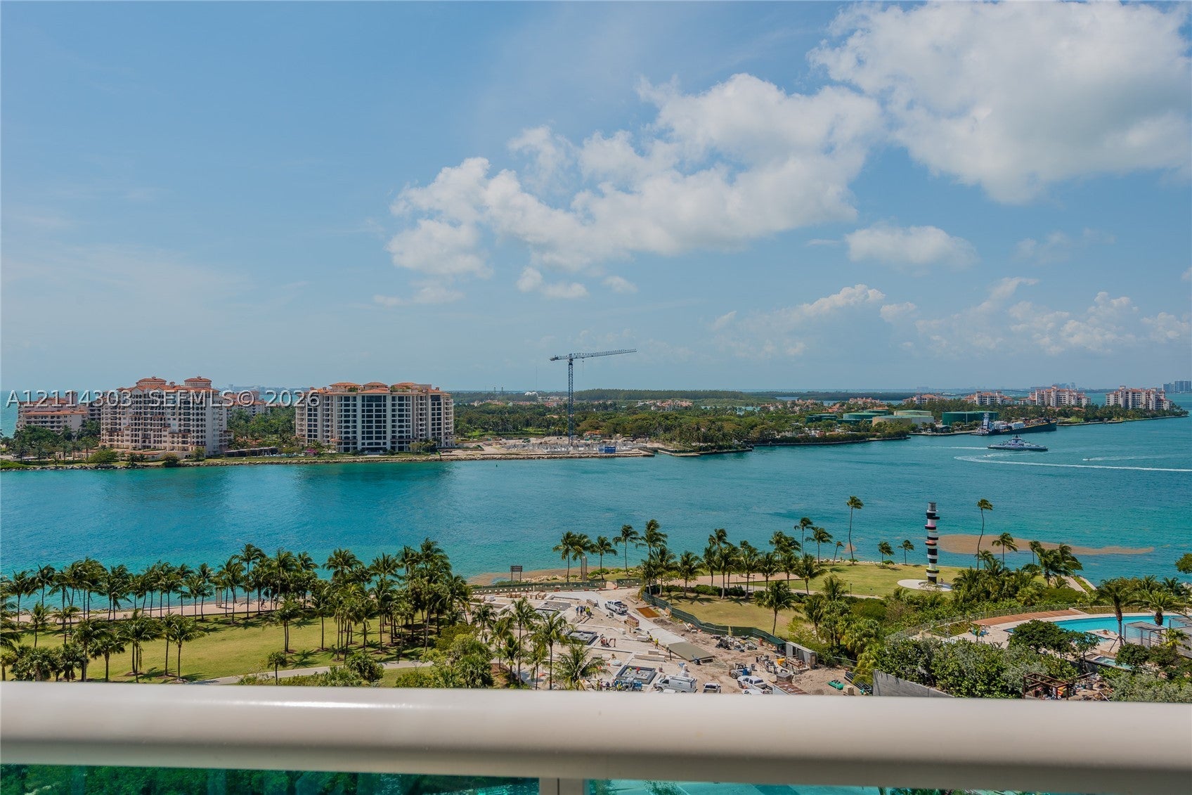 300 S Pointe Dr 1504