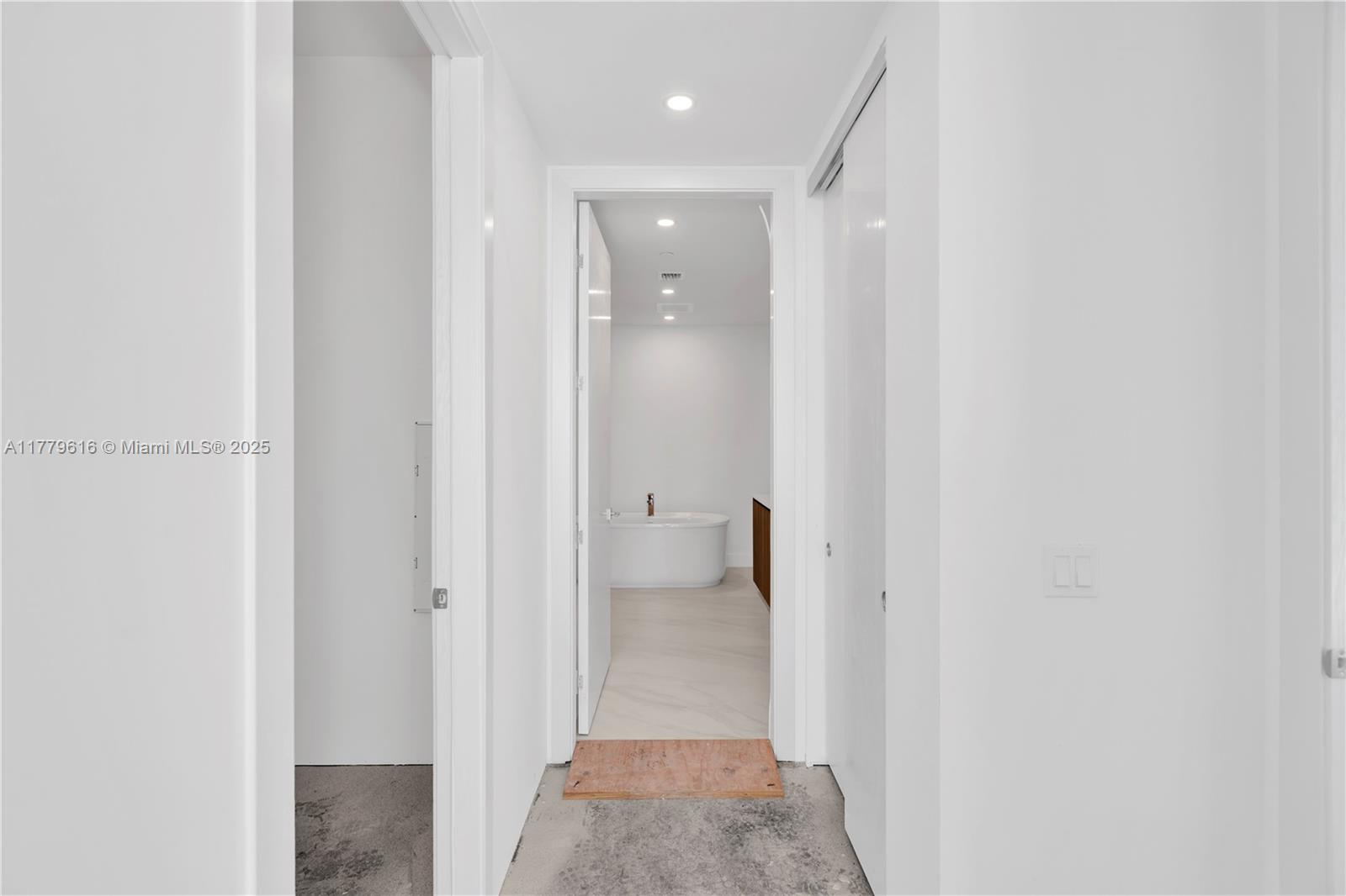 Aurora Condo - Residential