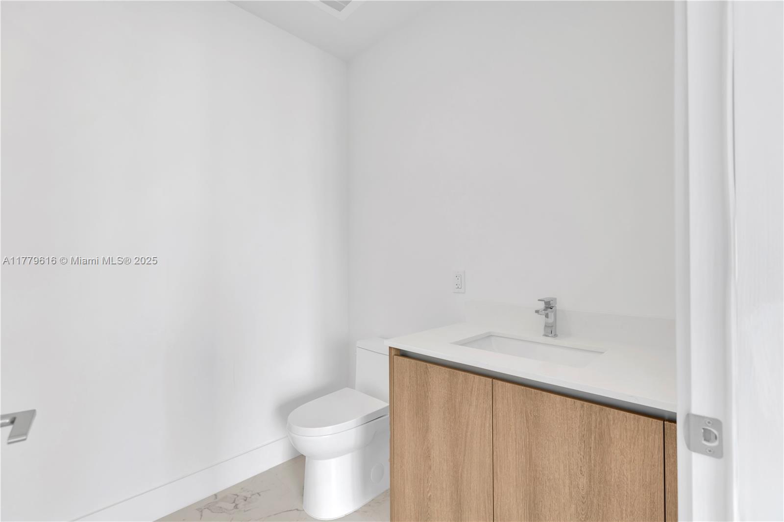 Aurora Condo - Residential