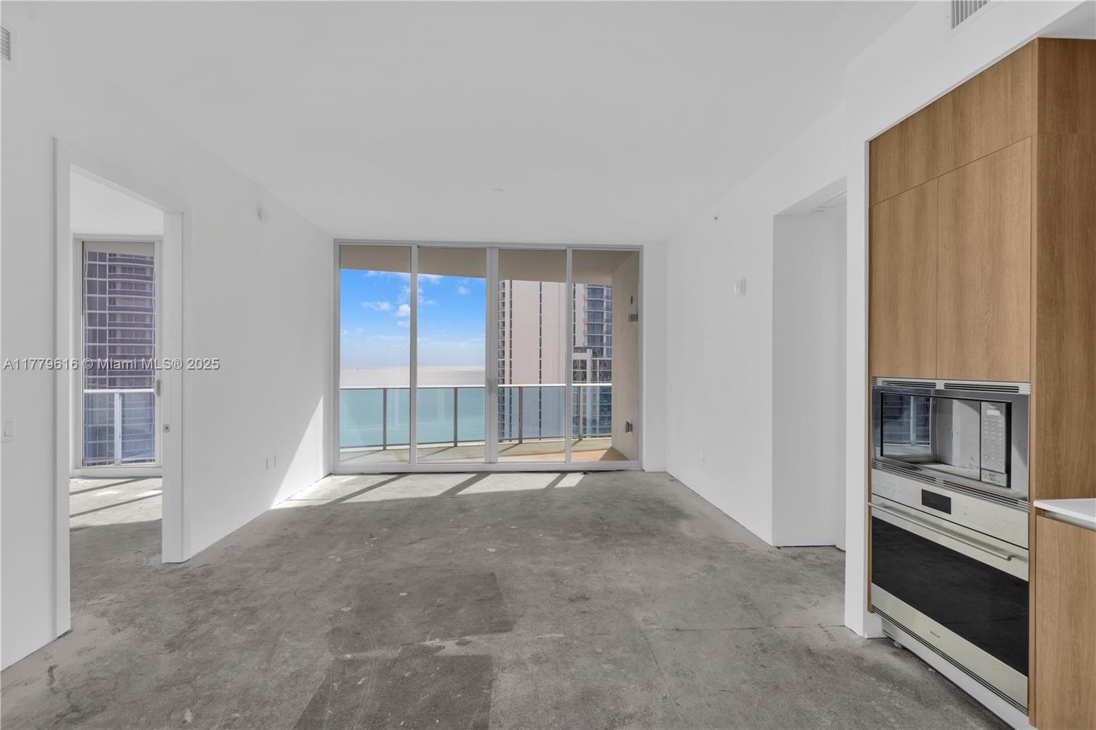17550 Collins Avenue 1502