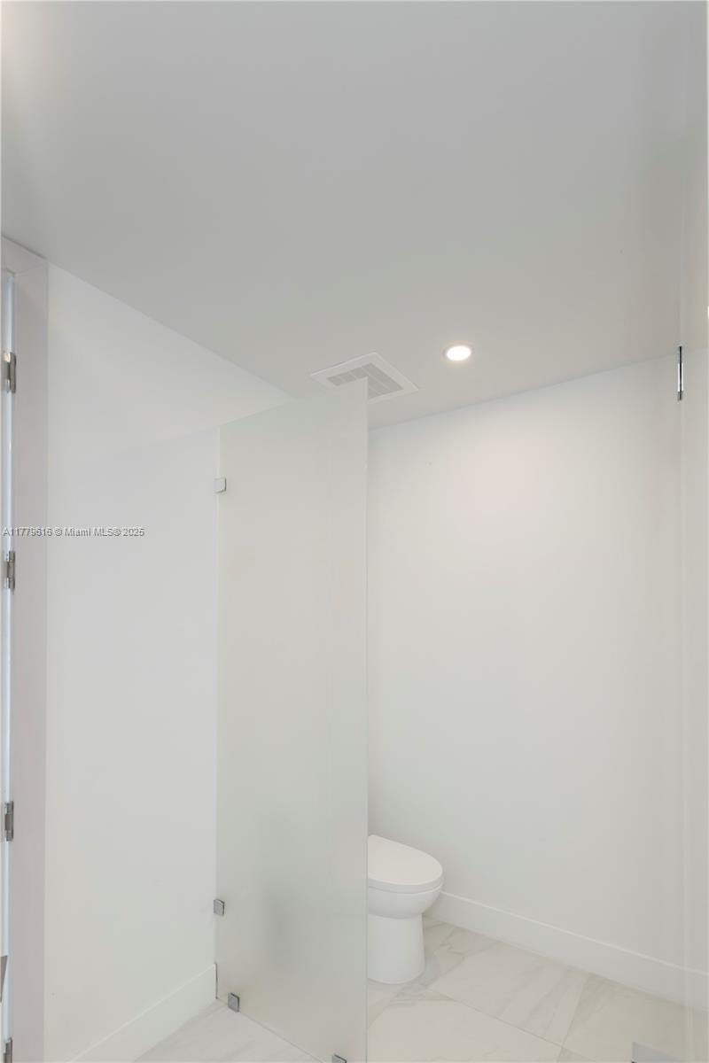 Aurora Condo - Residential