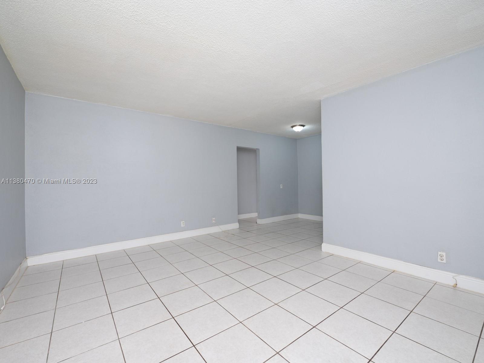 RIVERSIDE ADD AMEN PLAT - Residential Lease