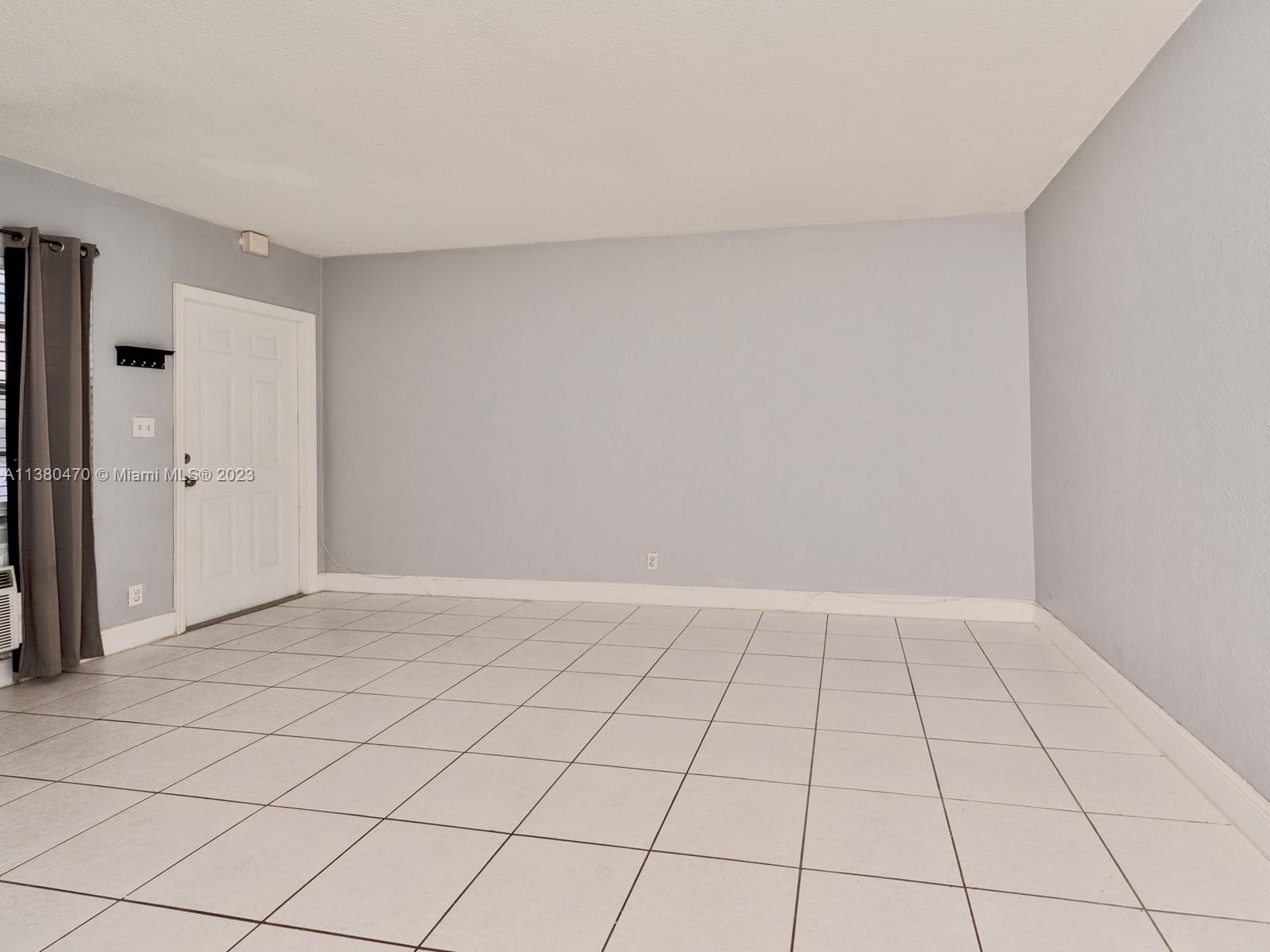 RIVERSIDE ADD AMEN PLAT - Residential Lease