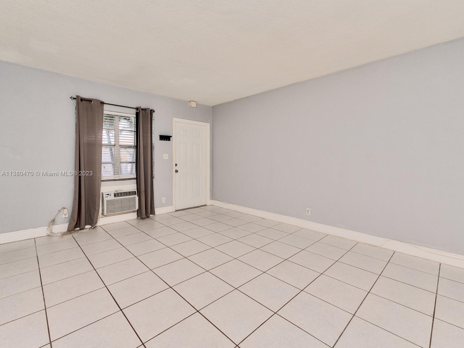 RIVERSIDE ADD AMEN PLAT - Residential Lease