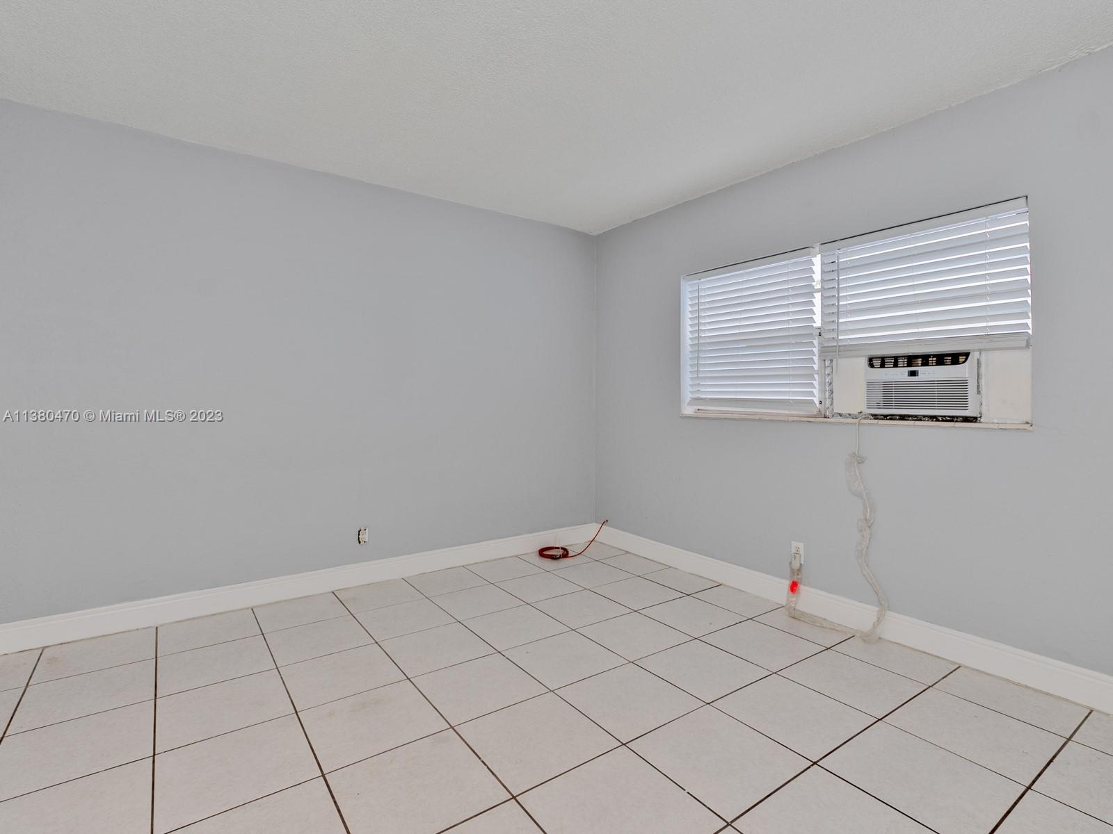 RIVERSIDE ADD AMEN PLAT - Residential Lease