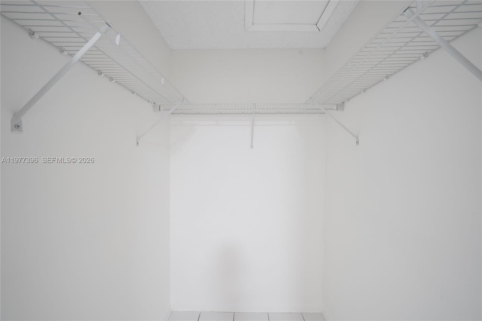 VILLAMORE CONDO - Residential