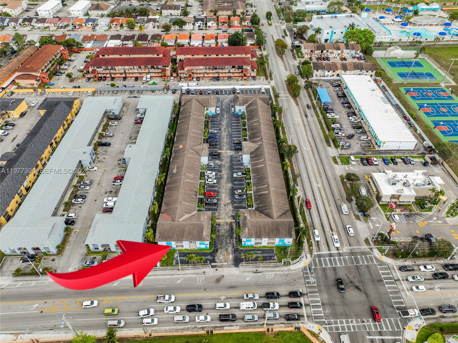 VILLAMORE CONDO - Residential