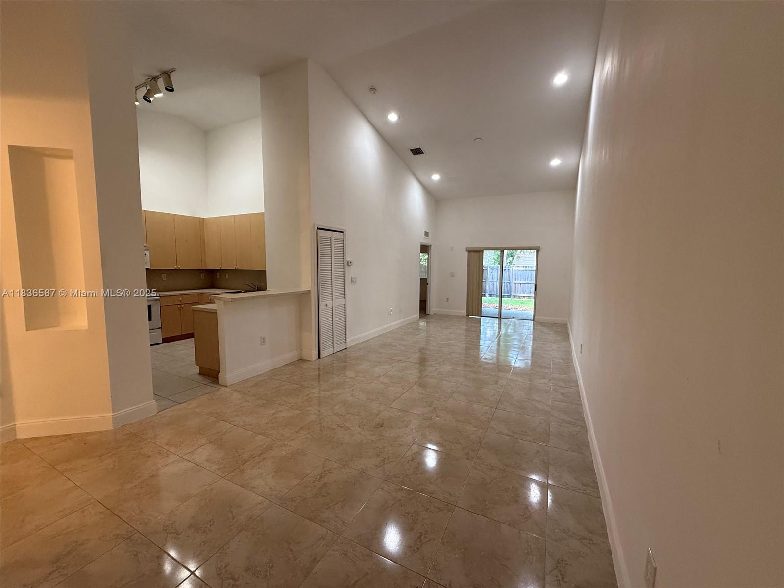 VENTURA AT MALIBU BAY - Residential