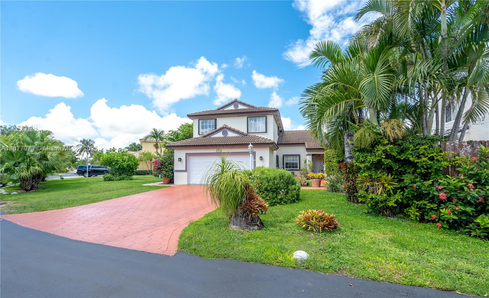 LAGO MAR SOUTH - Residential