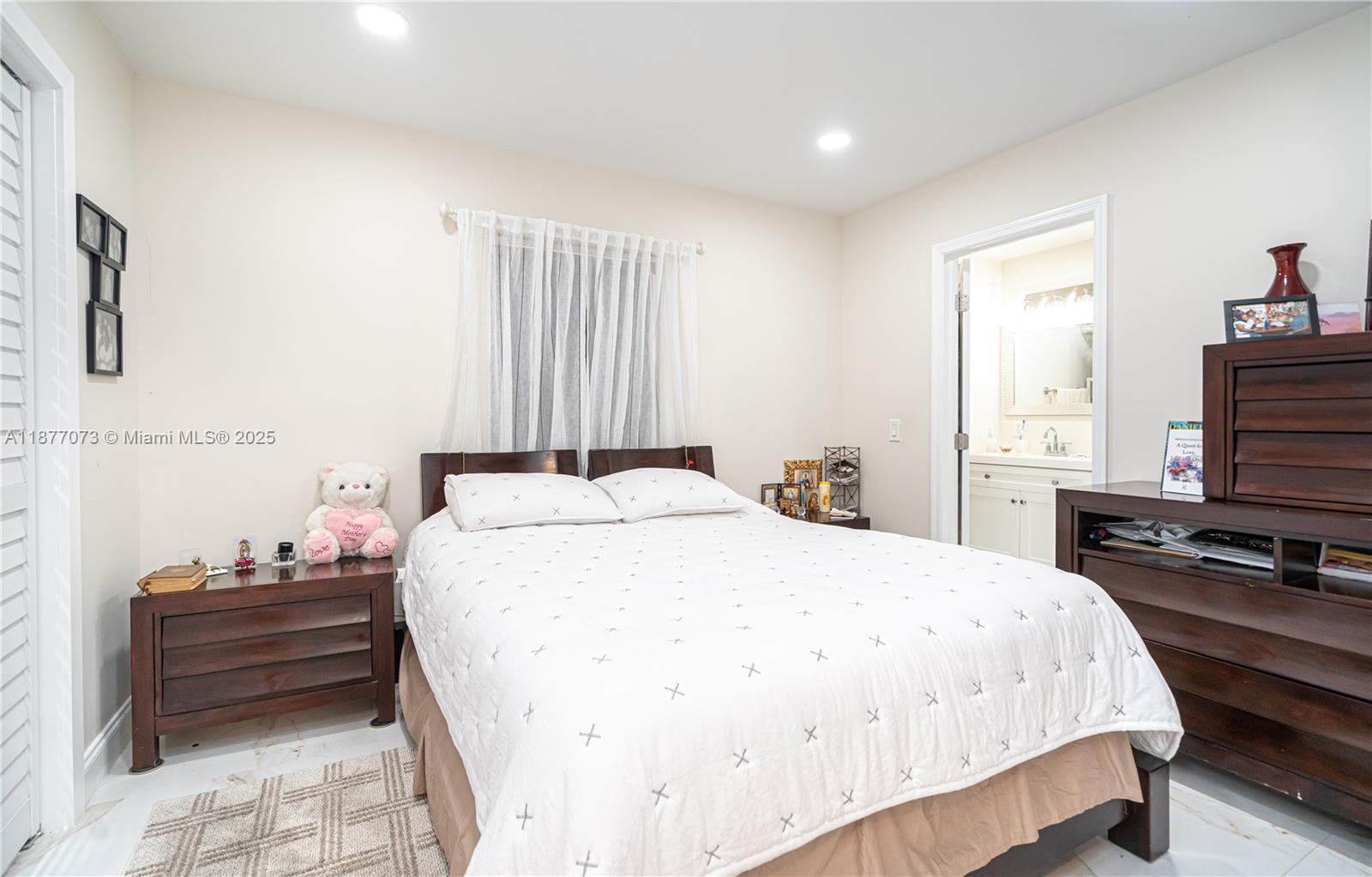 LAGO MAR SOUTH - Residential