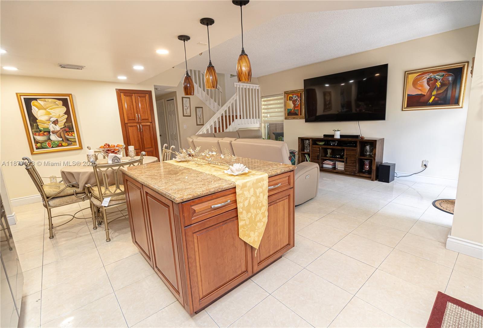 LAGO MAR SOUTH - Residential