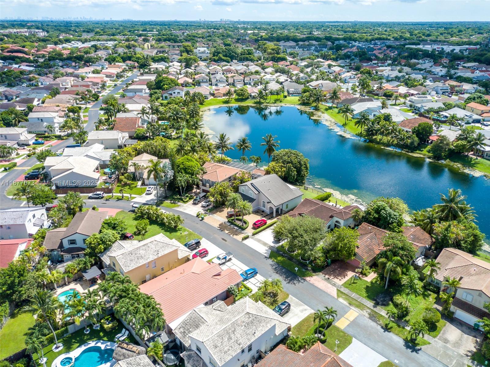 LAGO MAR SOUTH - Residential