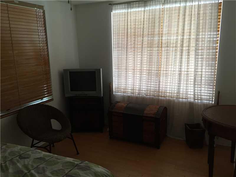 THE DRAKE CONDO - Residential Lease