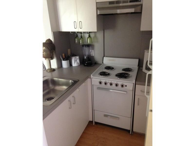 THE DRAKE CONDO - Residential Lease