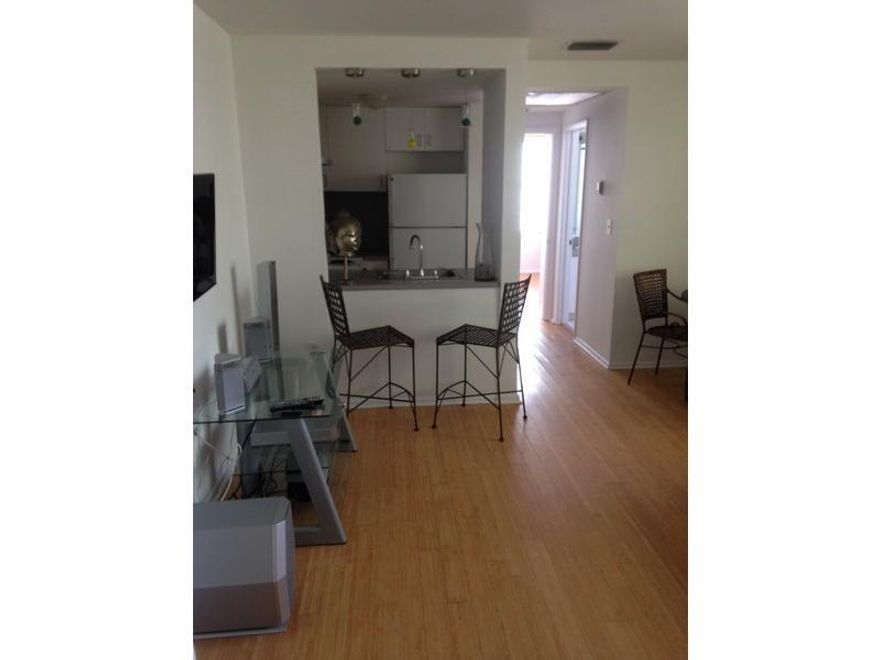 Charming 2 bedroom/2 bathroom home in the historic Drake condo! This spacious split plan is tastefully decorated and well maintained. The Drake Condo is conveniently located in the heart of South Beach at the end of world famous Ocean Drive. Walk to all t he shopping boutiques and restaurants of Lincoln Road and Espanola Way. Enjoy the beach, which is directly across the street! Pet and people friendly building.