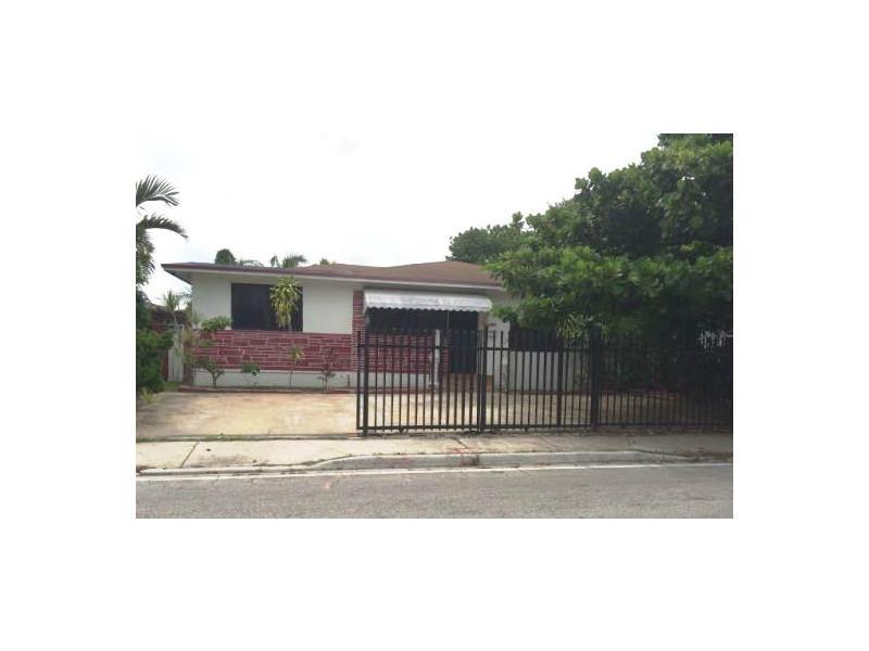 HUD SINGLE FAMILY WITH 4 BEDROOMS AND 3 BATHS. Plce bid at HUDHomestore.com website Case #095-126974 Commission is based upon the amount of fully executed sales contract. Use showing assist