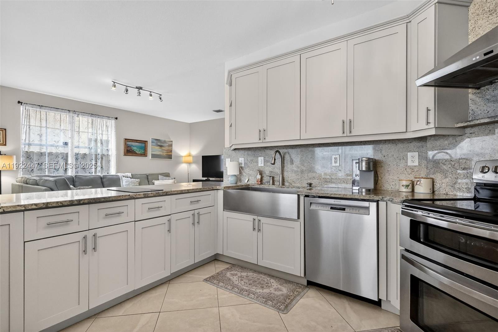 GRAND LAKES PHASE III - Residential