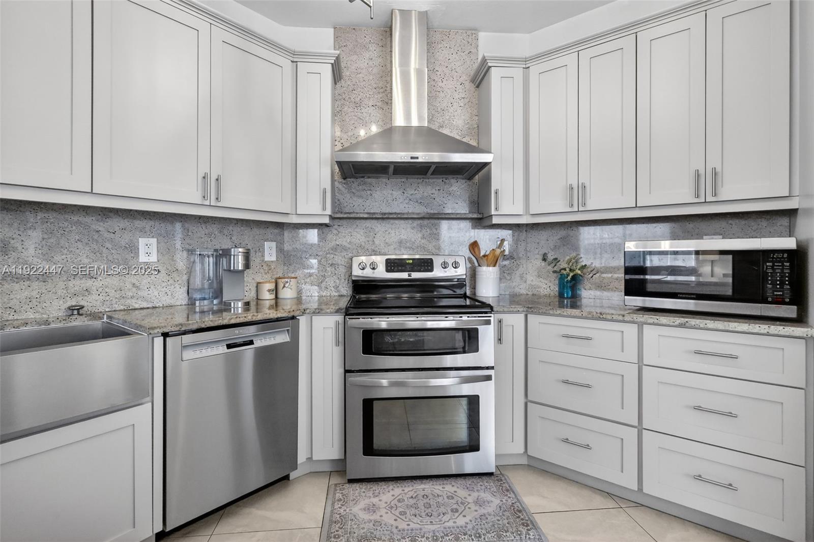 GRAND LAKES PHASE III - Residential