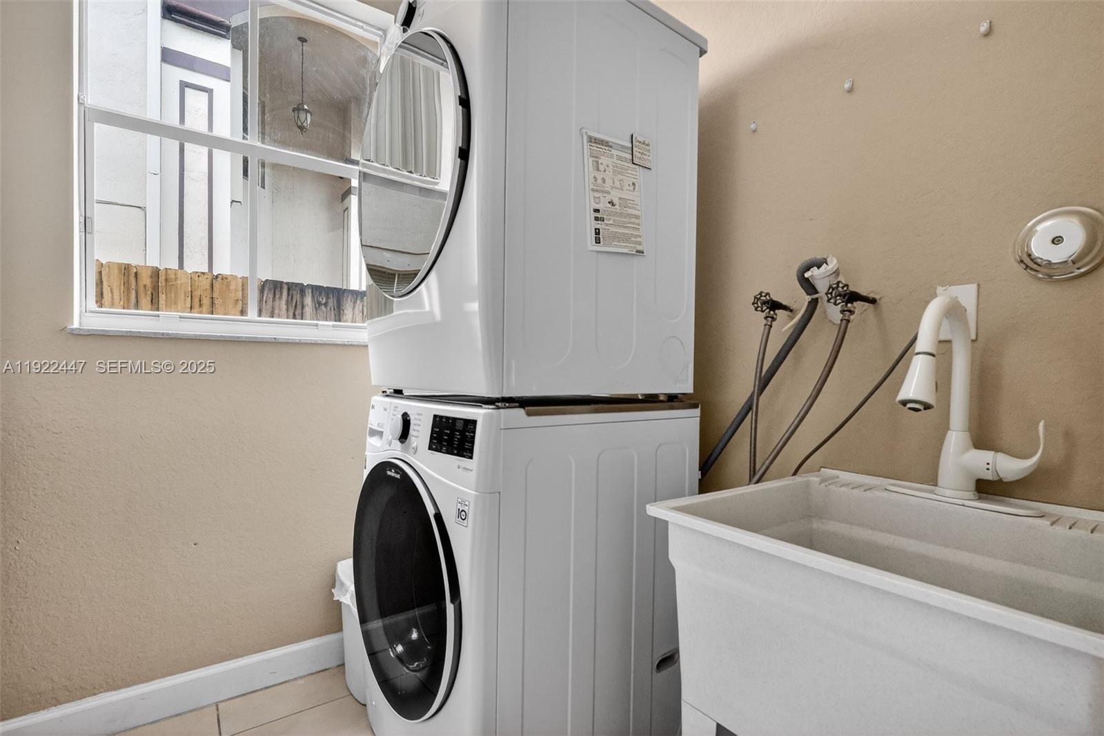 GRAND LAKES PHASE III - Residential