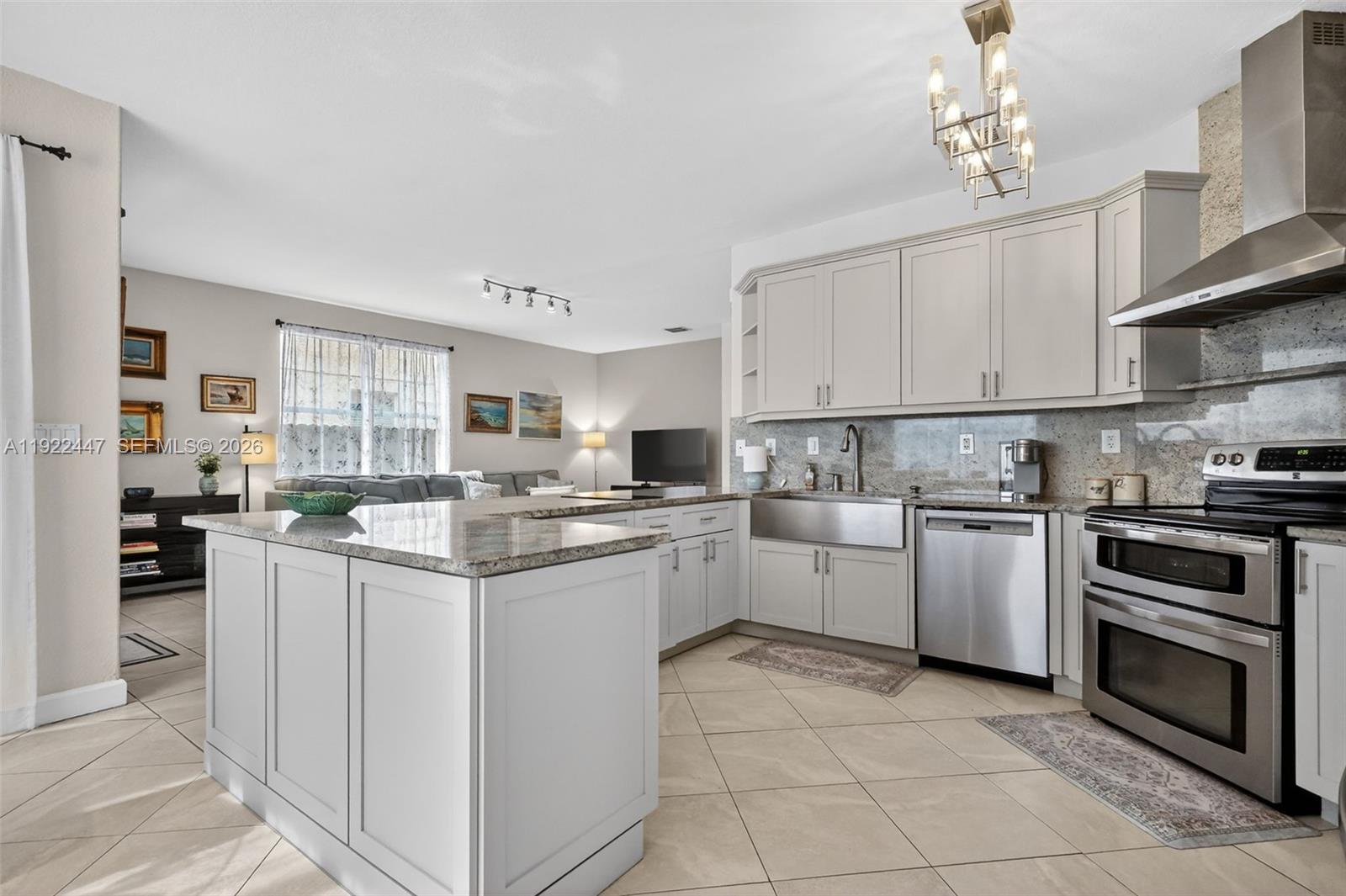 GRAND LAKES PHASE III - Residential