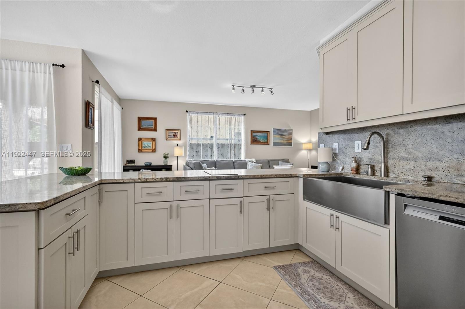 GRAND LAKES PHASE III - Residential