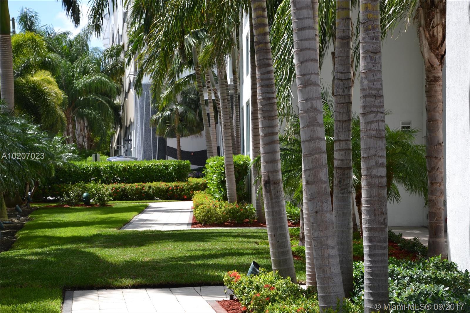 ELOQUENCE ON THE BAY - Residential Lease