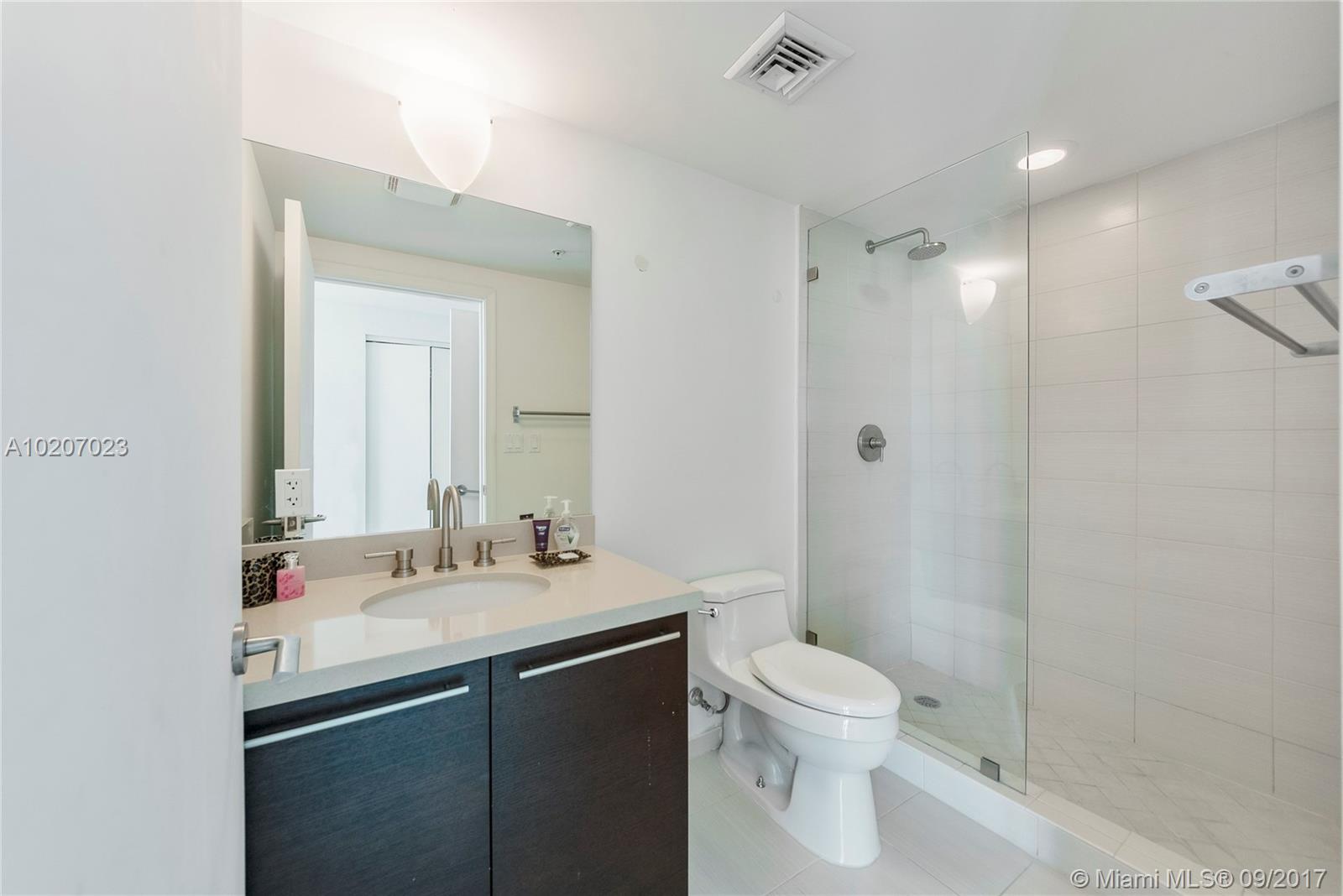 ELOQUENCE ON THE BAY - Residential Lease