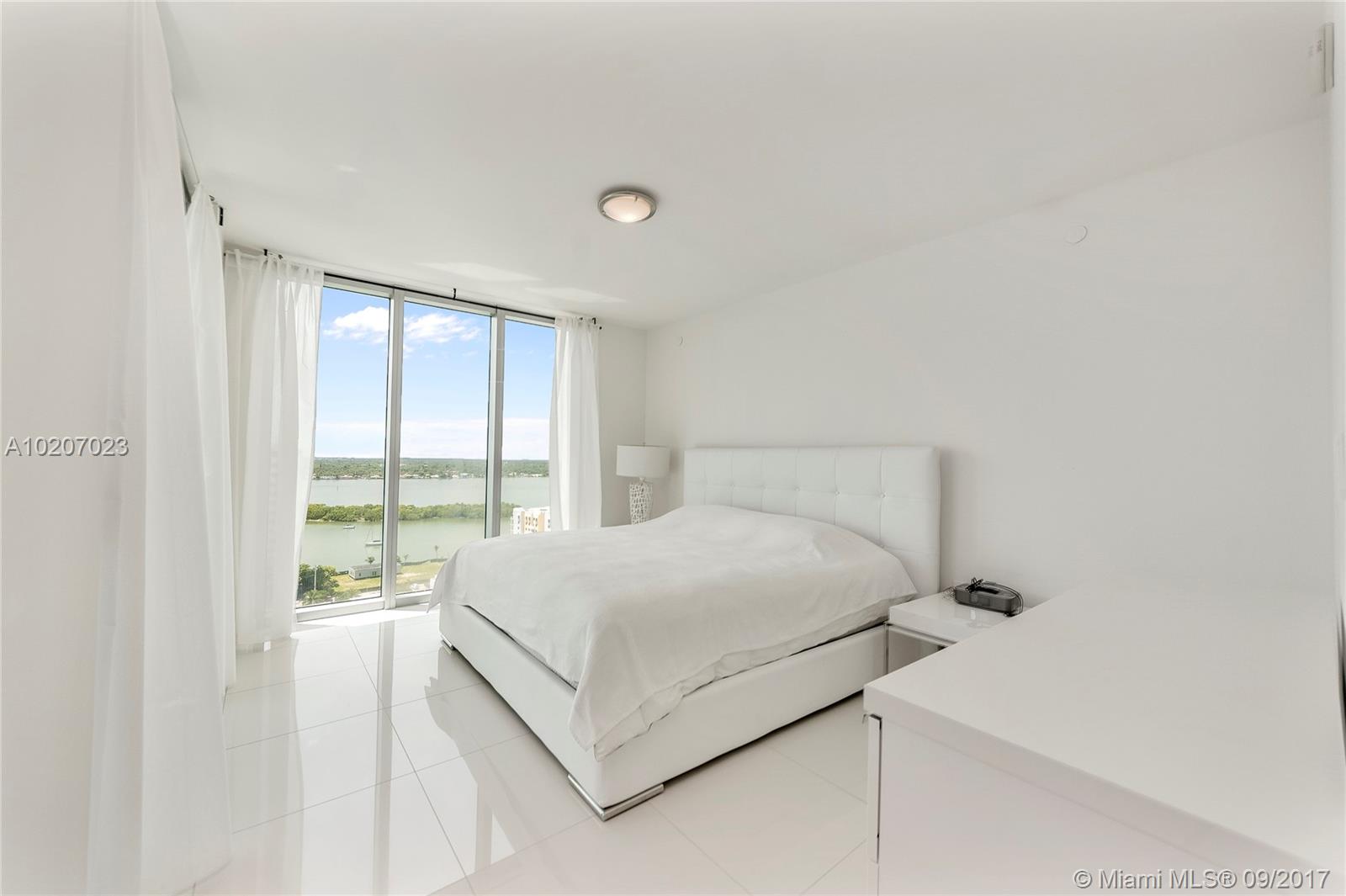 ELOQUENCE ON THE BAY - Residential Lease