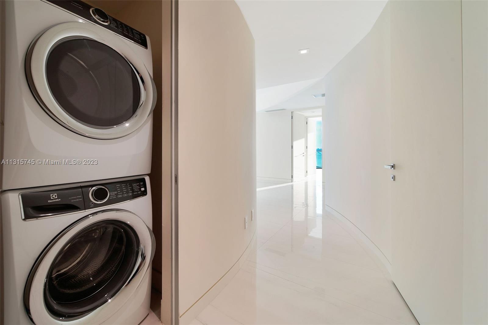 18975 COLLINS CONDO - Residential