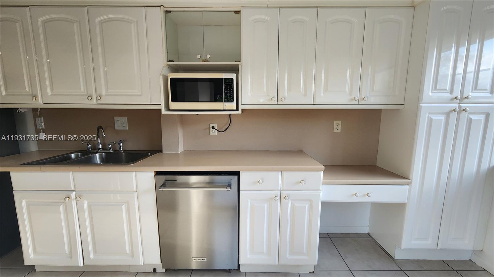 BAPTIST TOWERS CONDO - Residential