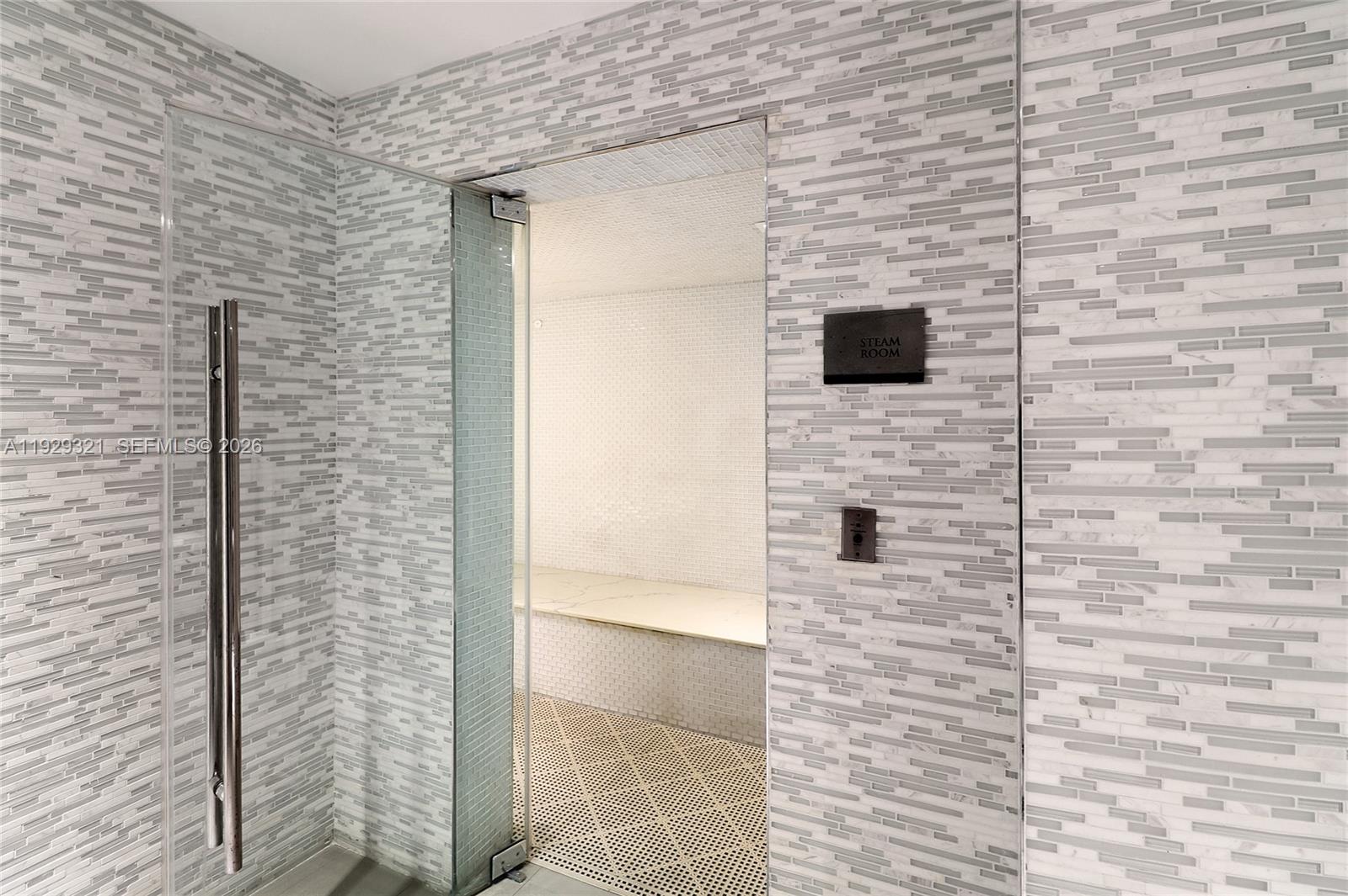 TDR TOWER I CONDO - Residential