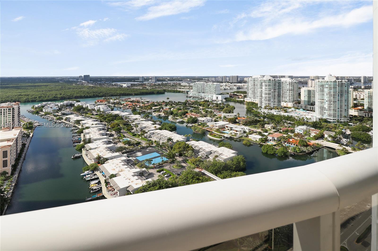 TDR TOWER I CONDO - Residential