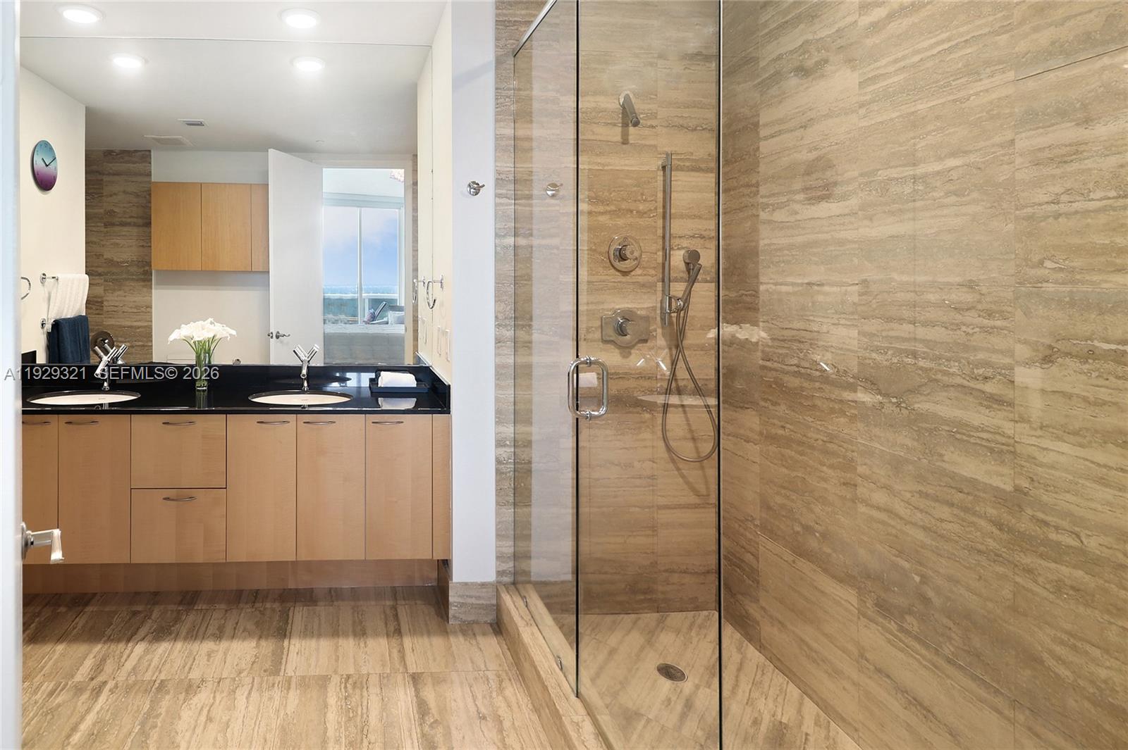 TDR TOWER I CONDO - Residential