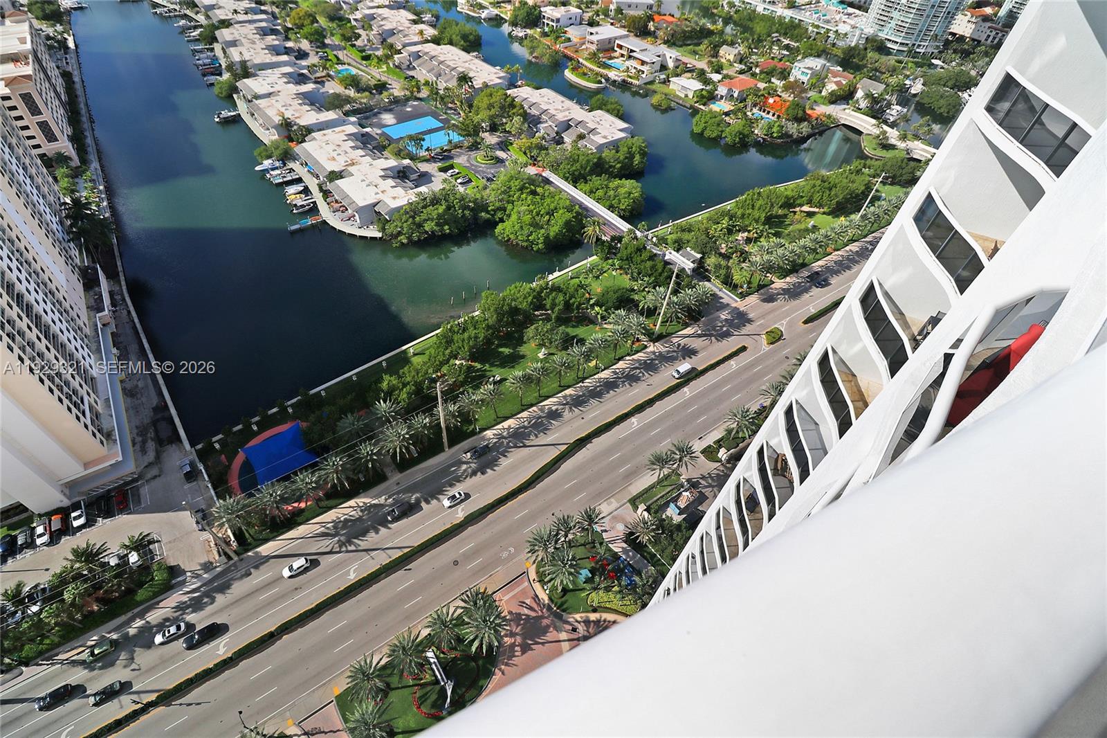 TDR TOWER I CONDO - Residential