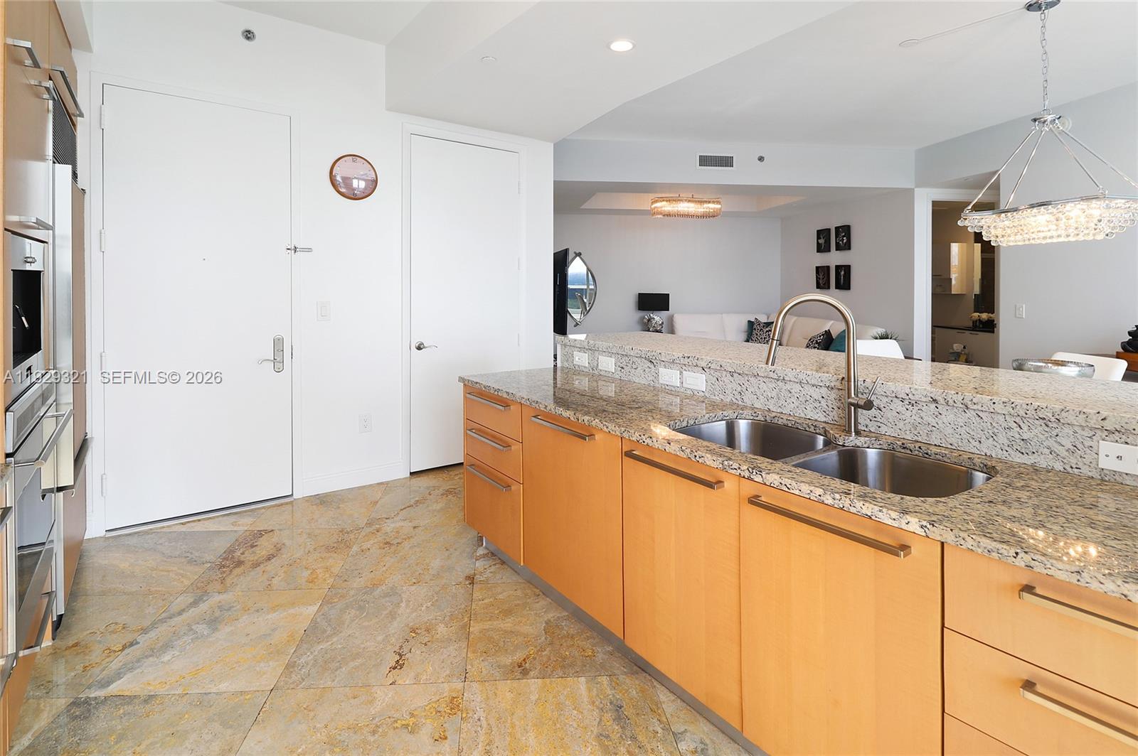 TDR TOWER I CONDO - Residential