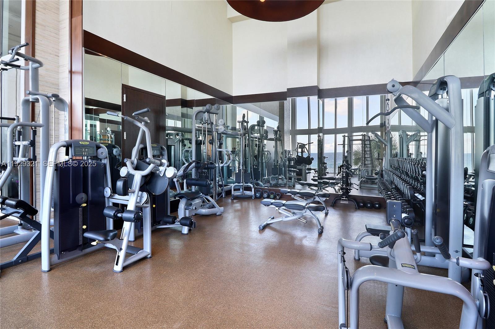 TDR TOWER I CONDO - Residential